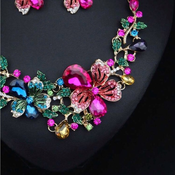 Multicolor Floral Crystal Statement Necklace & Earrings Set - Picture 3 of 5